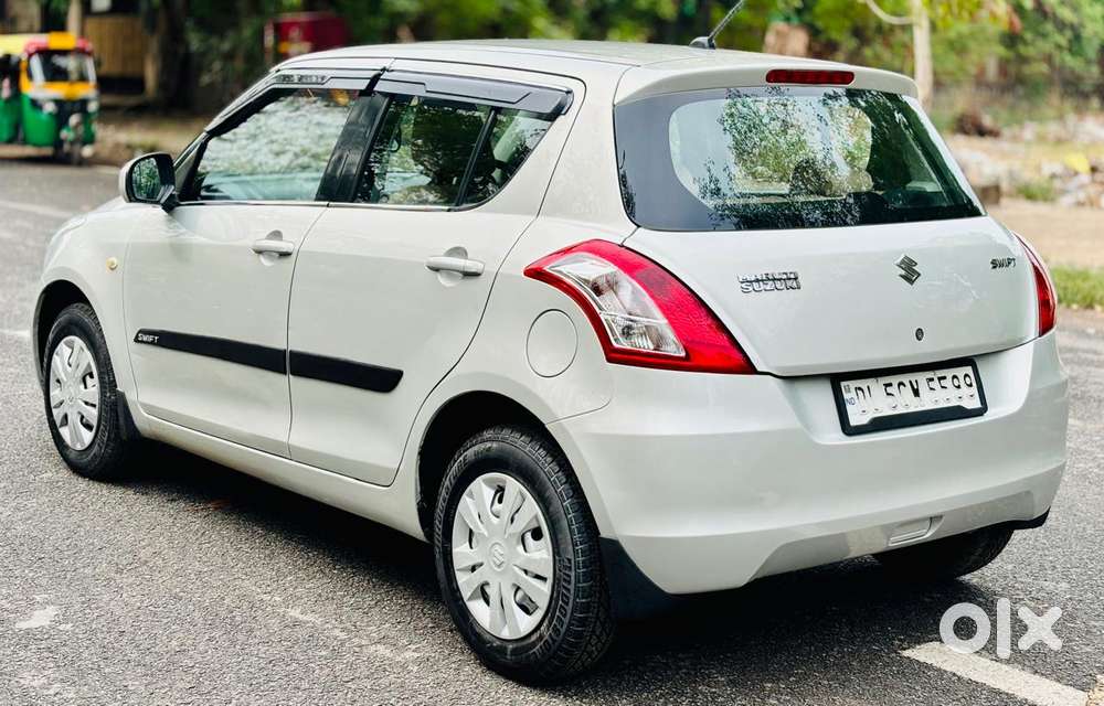 Maruti Suzuki Swift 1.2 Lxi (o), 2017, Petrol