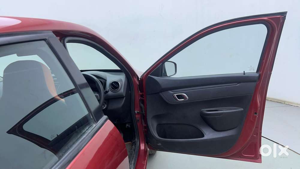 Renault Kwid 2019-ongoing 1.0 Rxt Amt (o), 2018, Petrol