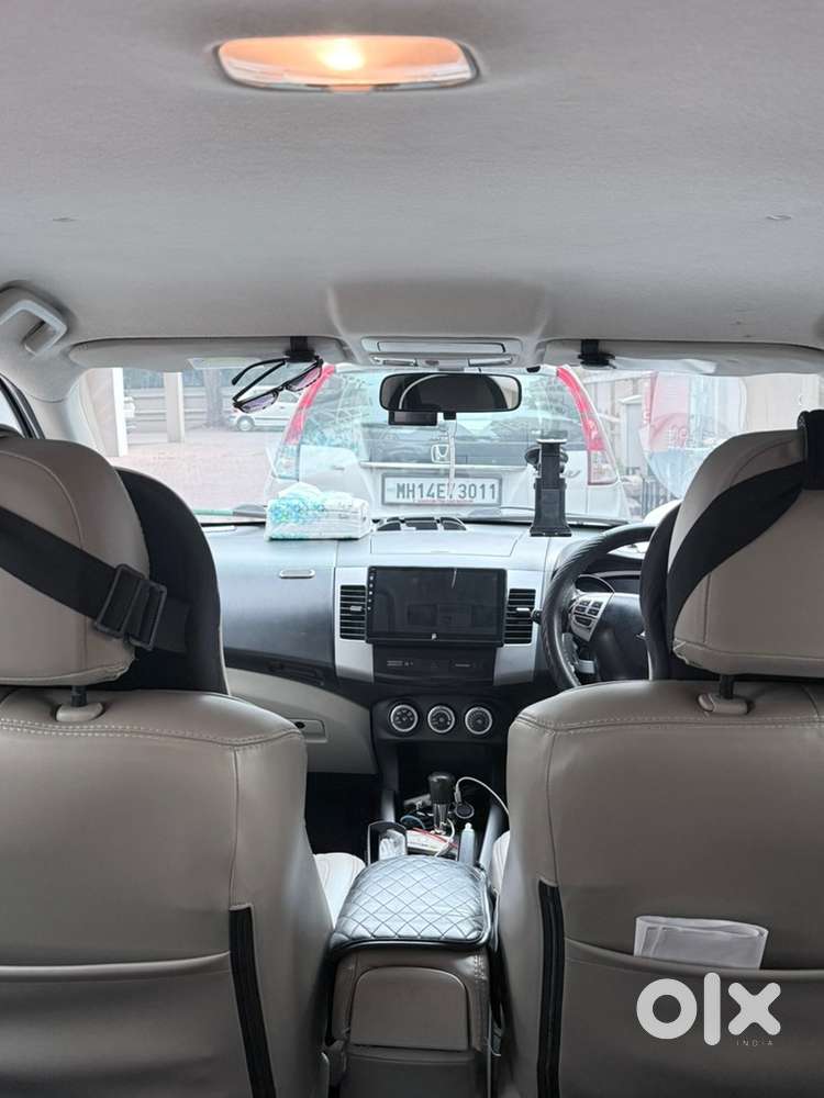 Mitsubishi Outlander Petrol 100000 Km Driven