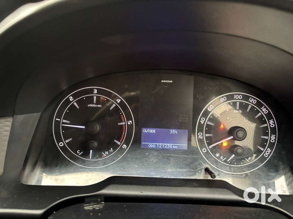 Toyota Innova Crysta 2.4 G Mt 8s, 2016, Diesel