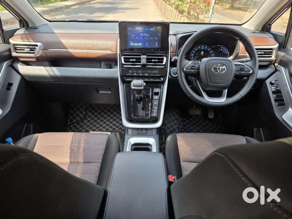 Toyota Innova Hycross 2.0 Vx Hybrid 8 Str, 2025, Petrol