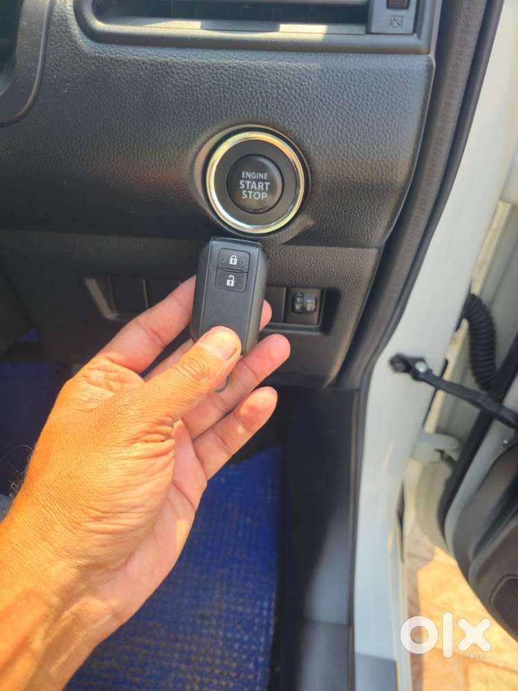 Maruti Suzuki Swift 2018 Zxi, 2019, Petrol