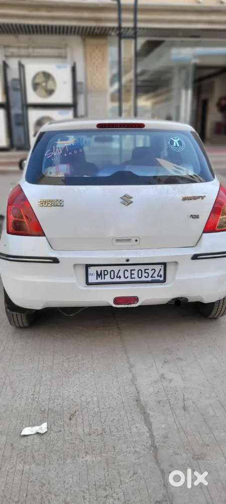 Maruti Suzuki Swift Lxi 2010