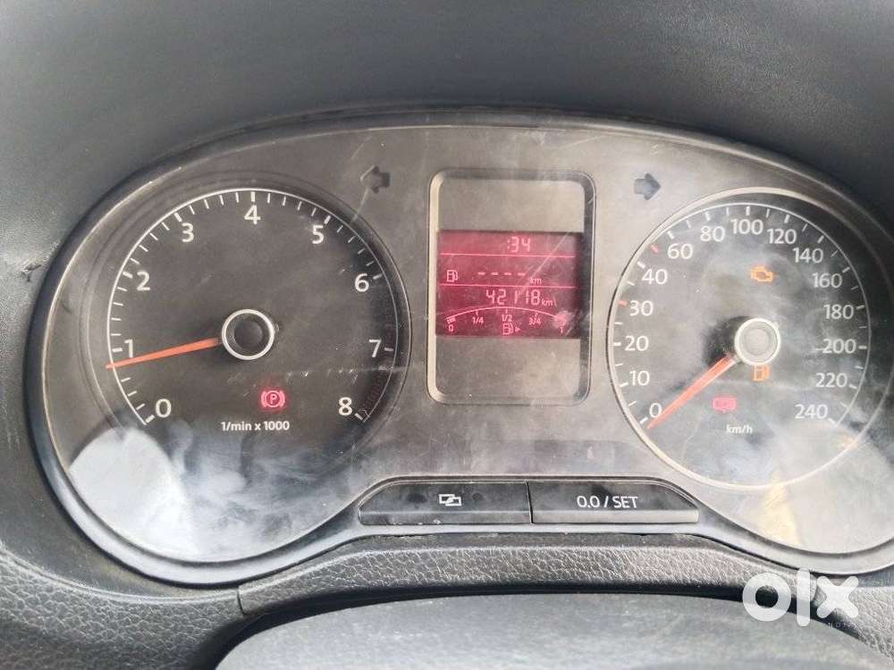 Volkswagen Polo Petrol Highline 1.6l, 2013, Petrol