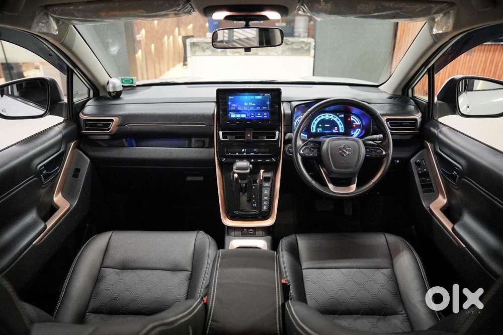 Maruti Suzuki Invicto Zeta Plus 7str, 2024, Petrol