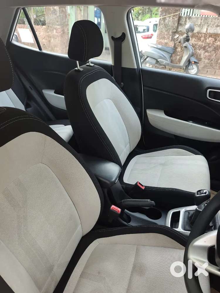 Hyundai Venue 2024 Diesel 7200 Km Driven