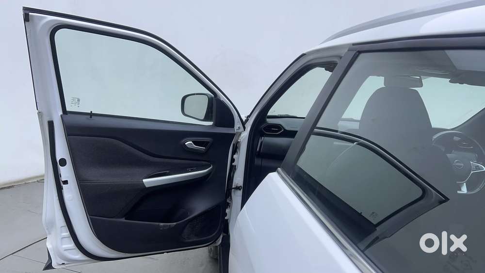 Nissan Magnite 1.0 Xv Premium Turbo Cvt, 2021, Petrol