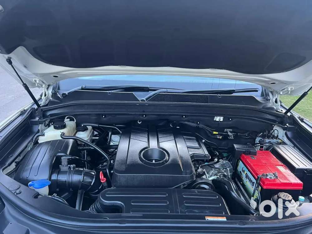 Mahindra Alturas G4 2019