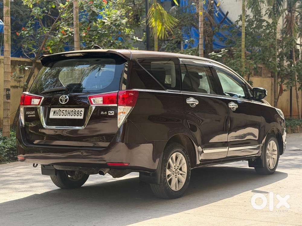 Toyota Innova Crysta 2.4 V 8 Str, 2017, Diesel