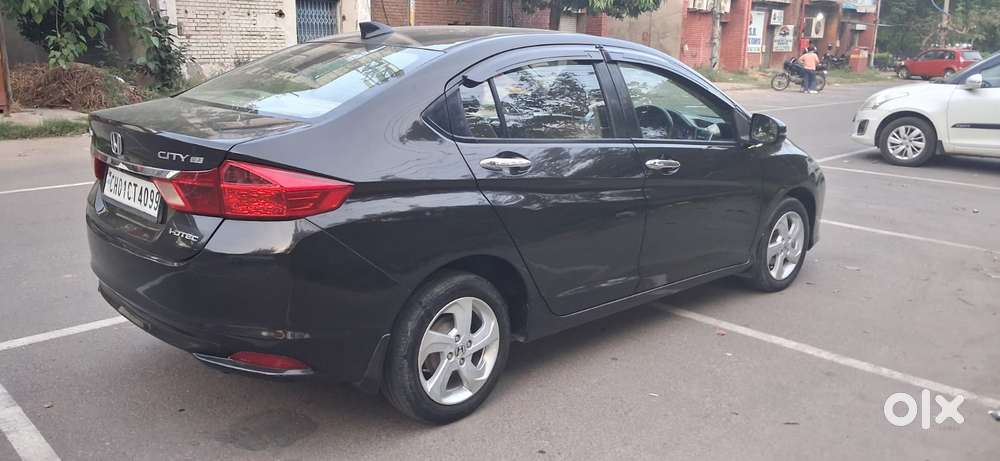 Honda City 1.5 V Mt Sunroof, 2015, Diesel