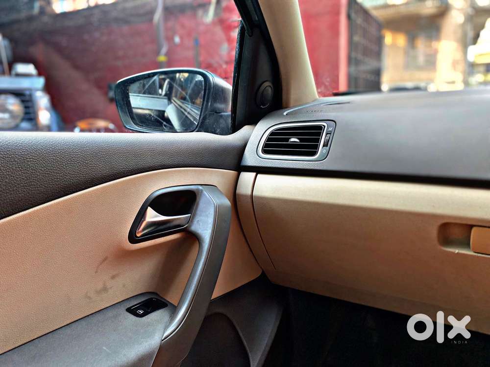 Volkswagen Vento 1.2 Highline Plus At 16 Alloy, 2011, Petrol