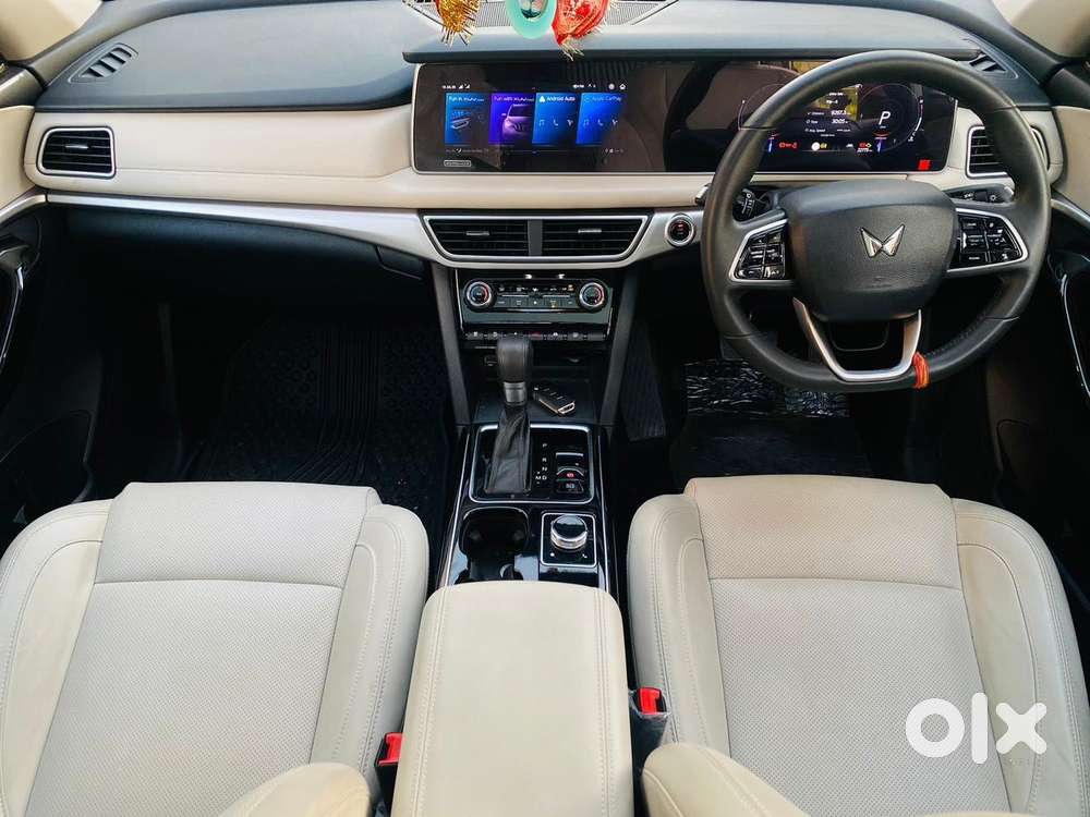 Mahindra Xuv700 Ax7 Luxury Pack Awd, 2022