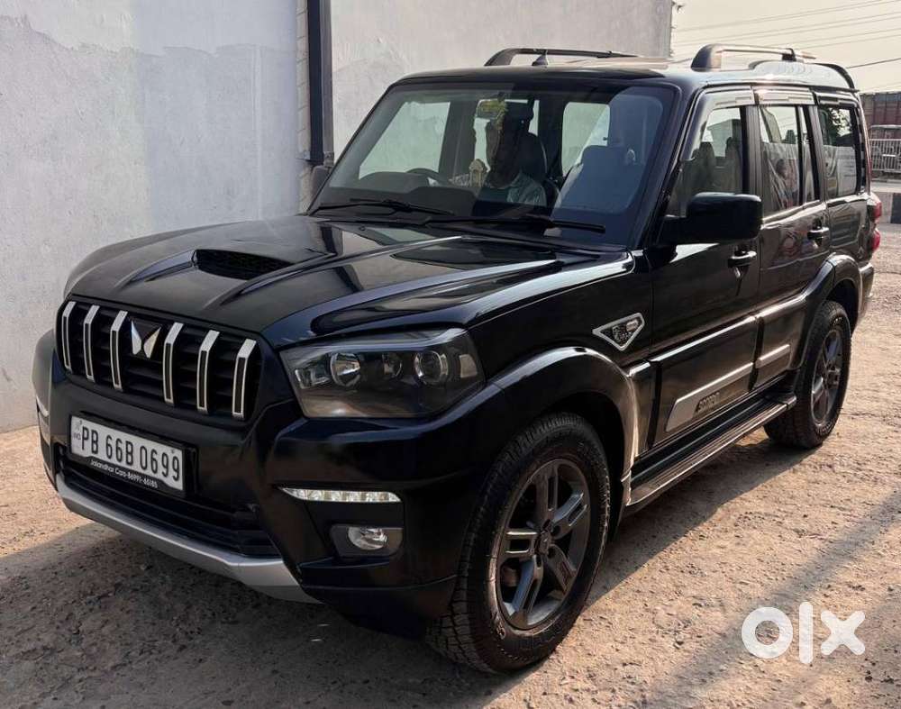 Mahindra Scorpio Classic, 2023, Diesel