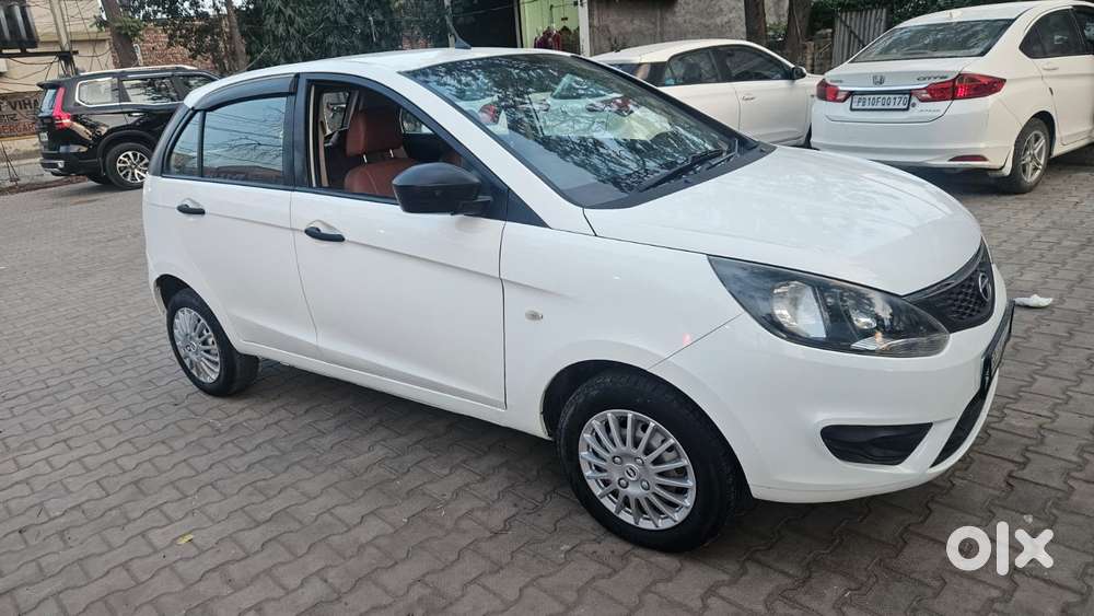 Tata Bolt Revotron Xe, 2016, Petrol