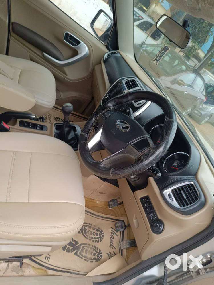 Mahindra Tuv 300 T8, 2017, Diesel