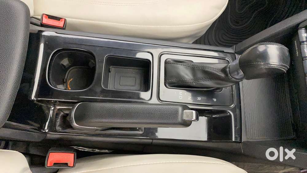Mahindra Xuv700 2.0 Ax 5 Petrol At Str, 2022, Petrol