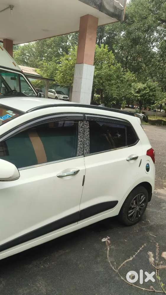 Hyundai Grand I10 Sportz Petrol 2015