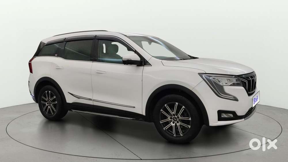 Mahindra Xuv700 2.0 Ax 5 Petrol Mt 7 Str, 2021, Diesel