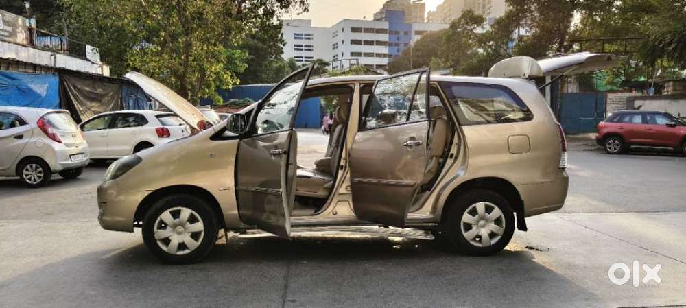 Toyota Innova 2.5 G (diesel) 8 Seater, 2005, Diesel