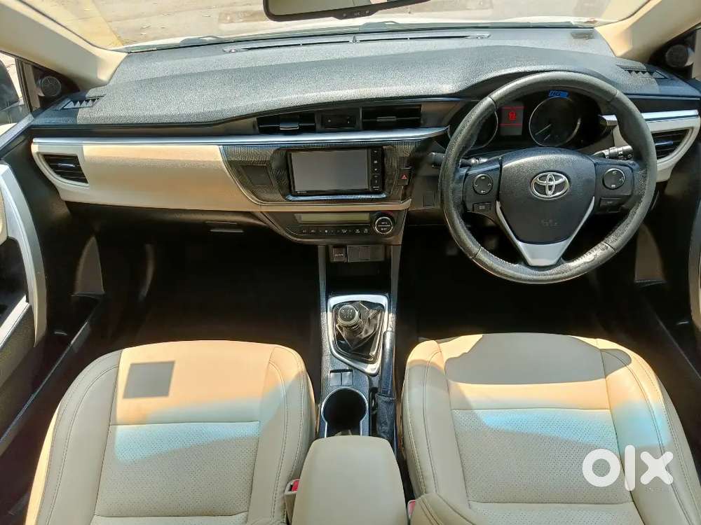 Corolla Altis 2015 Gl Top Variant Petrol