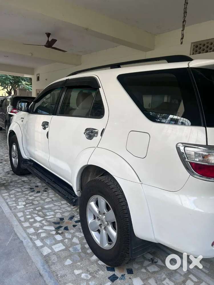 Toyota Fortuner Diesel 2011 4x4