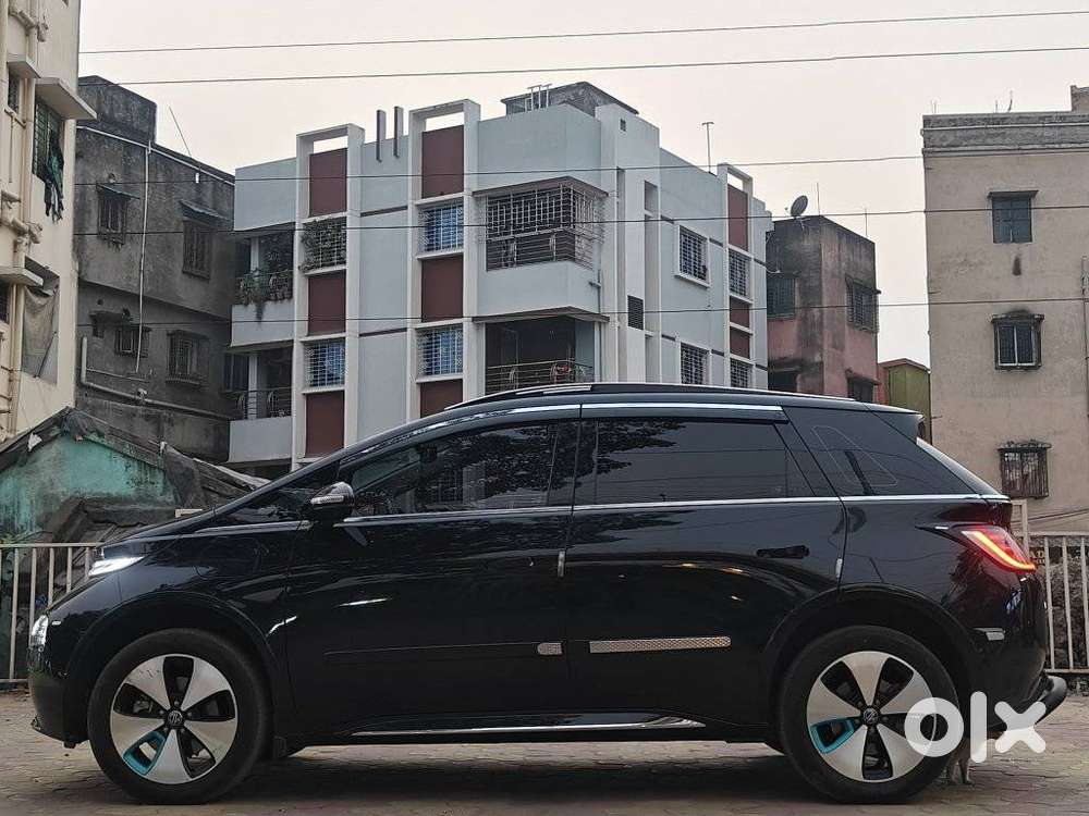 Mg Windsor Ev Essence, 2024, Electric