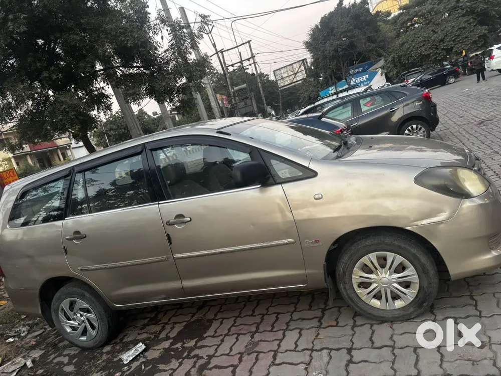 Toyota Innova 2012 Diesel 155000 Km Driven