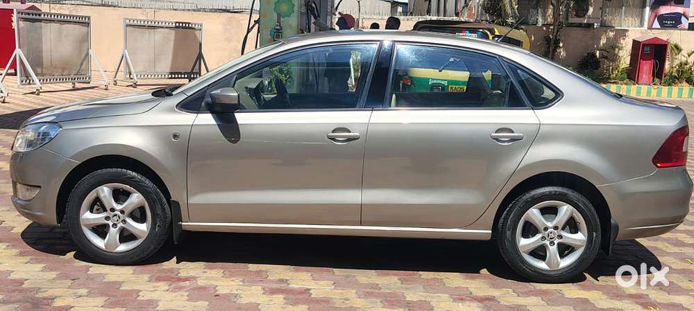 Skoda Rapid 1.6 Mpi At Ambition Plus, 2014, Petrol