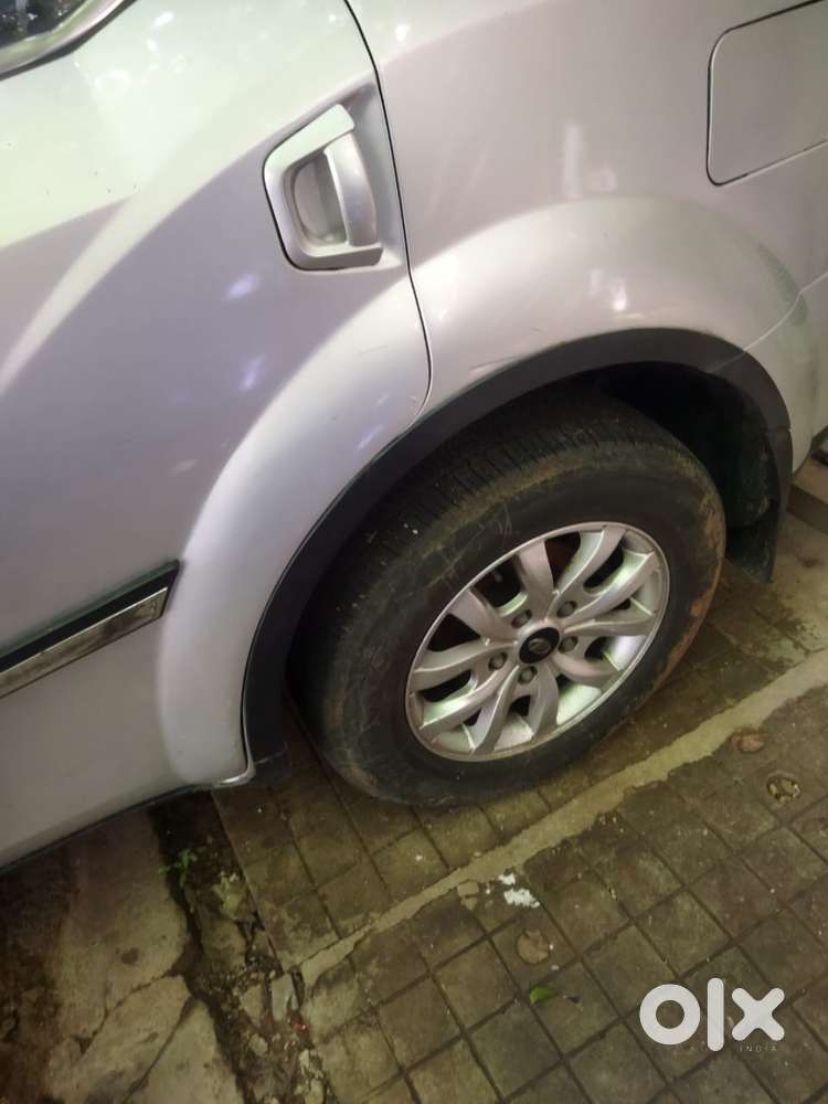 Mahindra Xuv500 W10 Top End Model (accident Free And Well Maintaine)