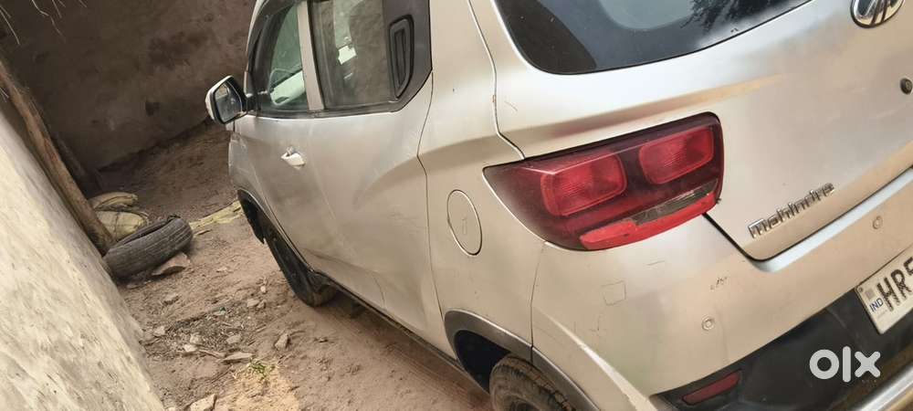 Mahindra Kuv 100 2017
