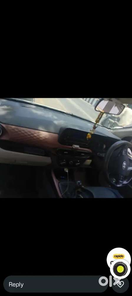 I Want To Sell Hyundai Aura Petrol+cng Model 2023