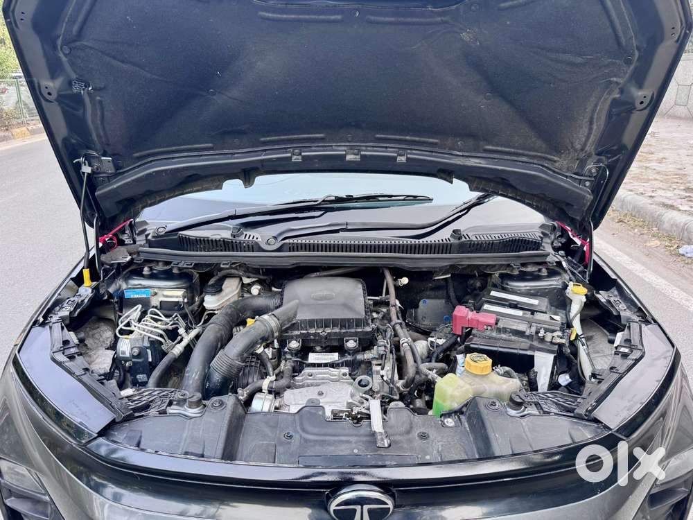 Tata Nexon Pure 1.2 Revotron Petrol 6 Mt, 2025, Petrol