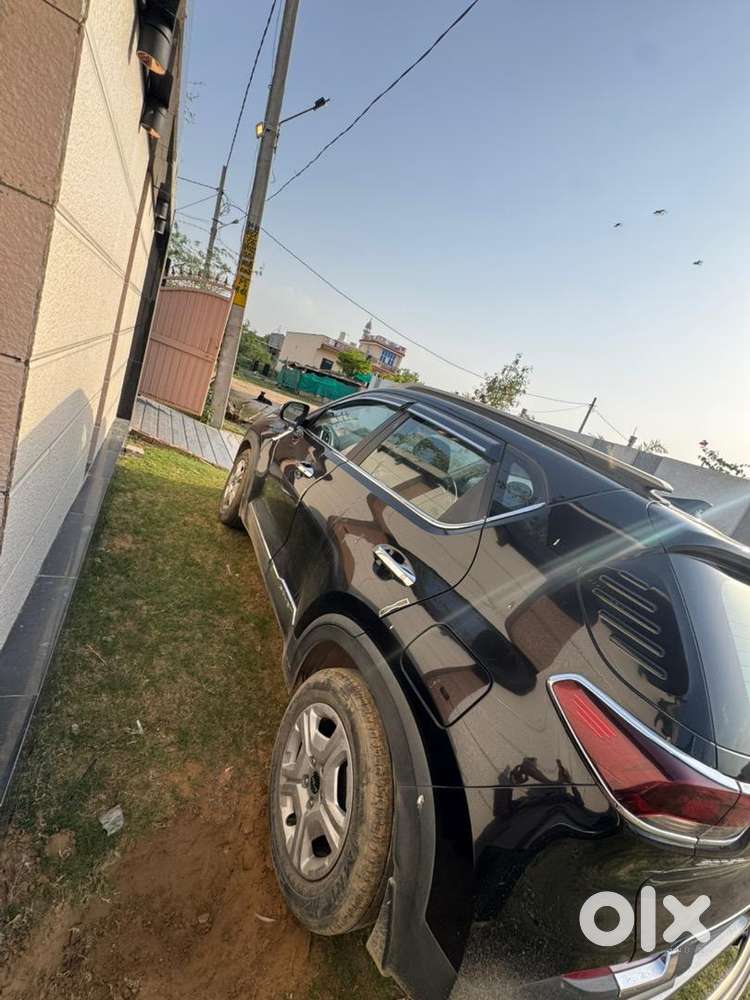 Kia Sonet 2023 Petrol Well Maintained