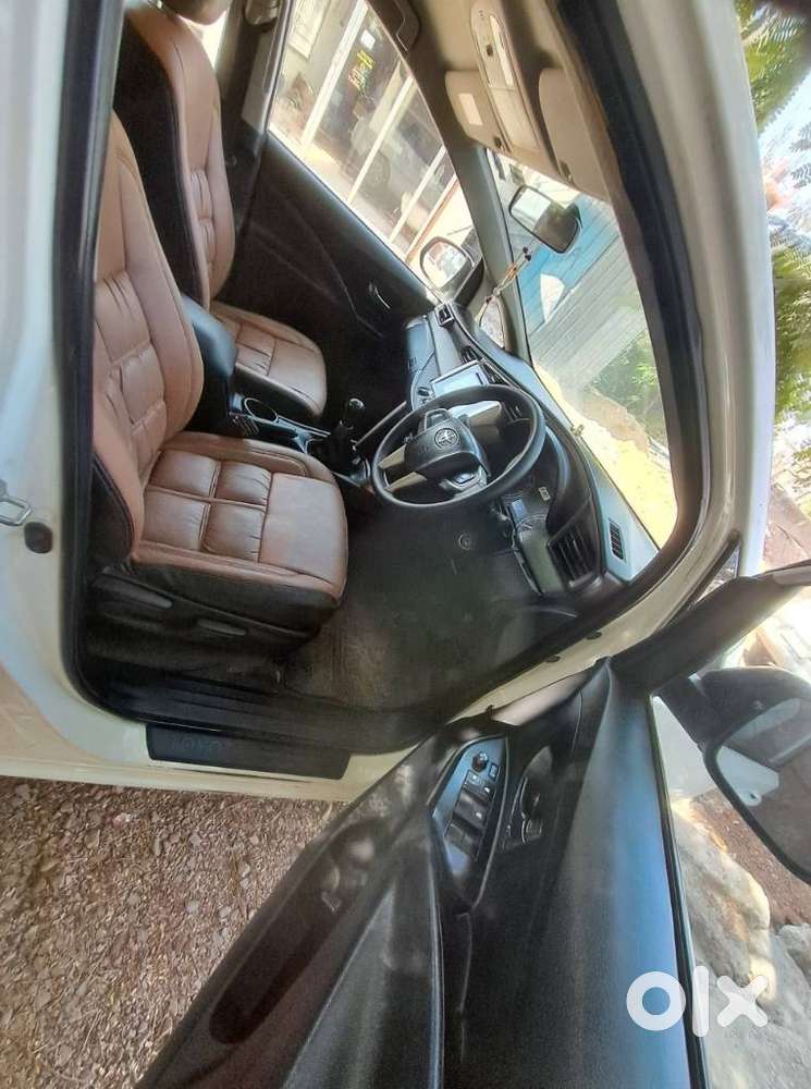 Toyota Innova Crysta 2.4 Gx Mt, 2020