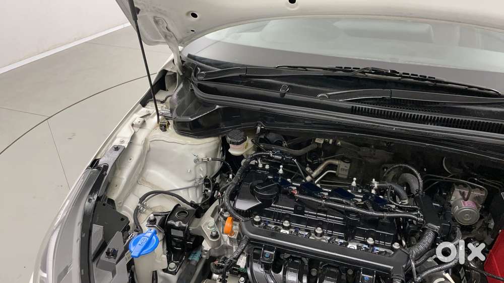 Hyundai New I20 1.2 Asta (o) Mt, 2023, Petrol