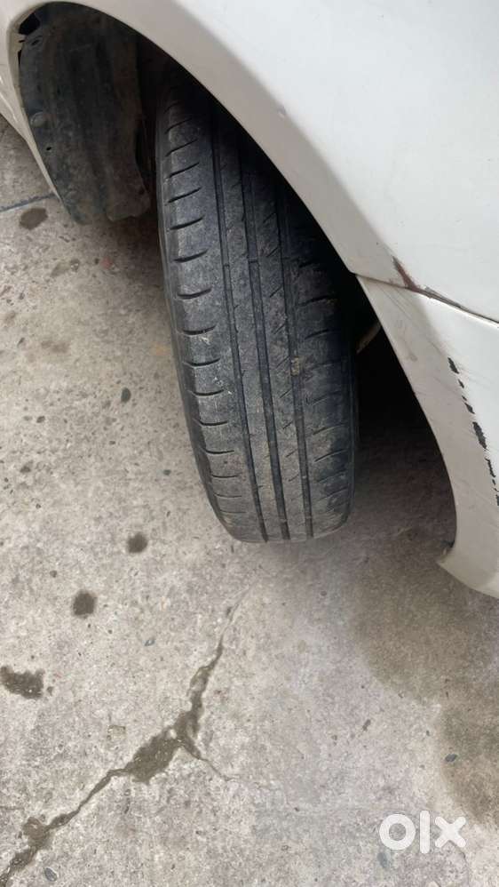 Maruti Suzuki Swift Petrol Manual 2010