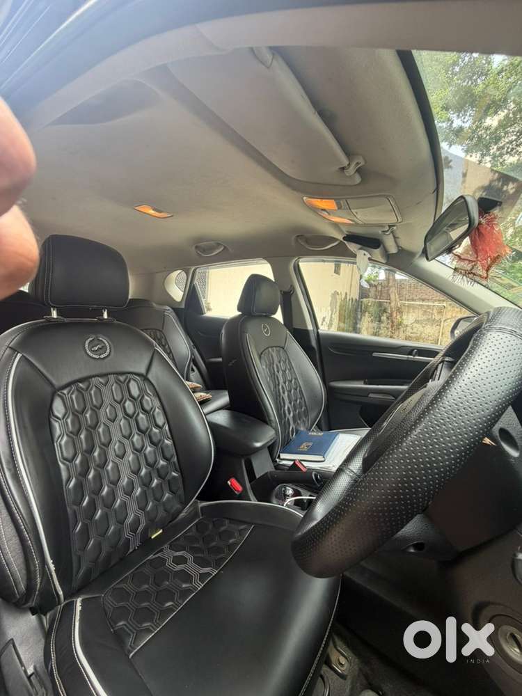 Kia Sonet Petrol 2020 With All Service Bills And Well Maintainedcar