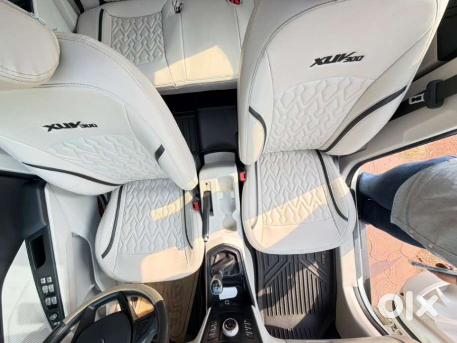 Mahindra Xuv300 W4, 2023, Petrol