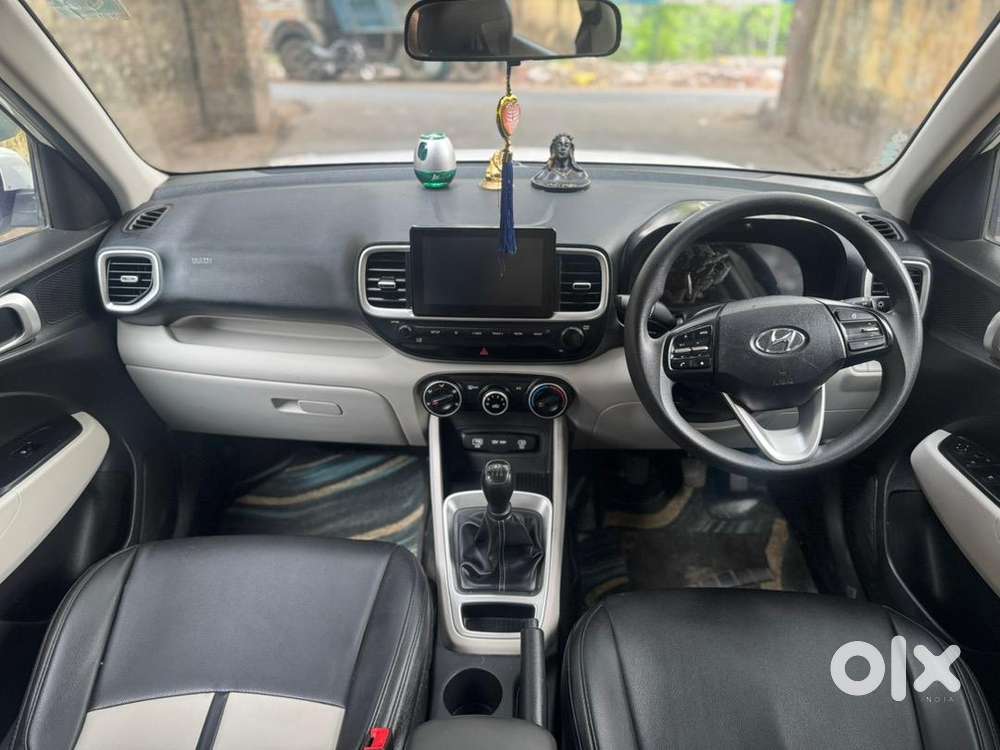 Hyundai Venue 2023 Petrol Good Condition