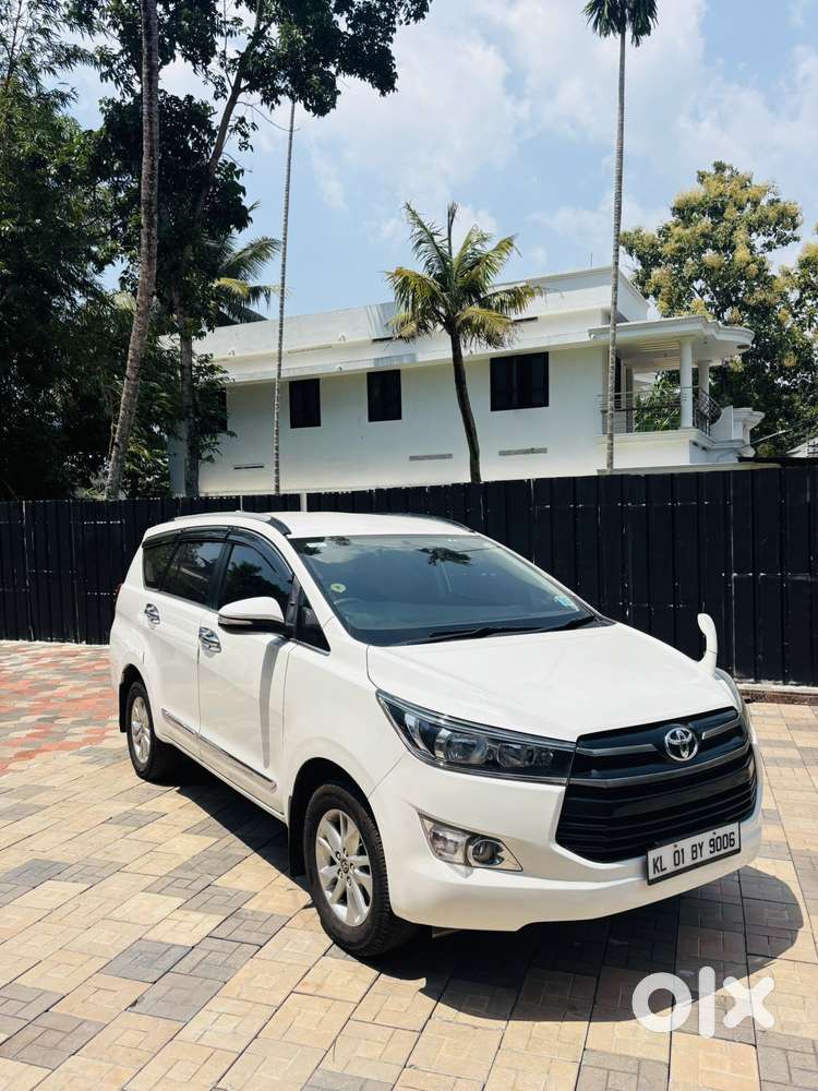 Toyota Innova Crysta 2.8 Gx At 8s, 2016, Diesel