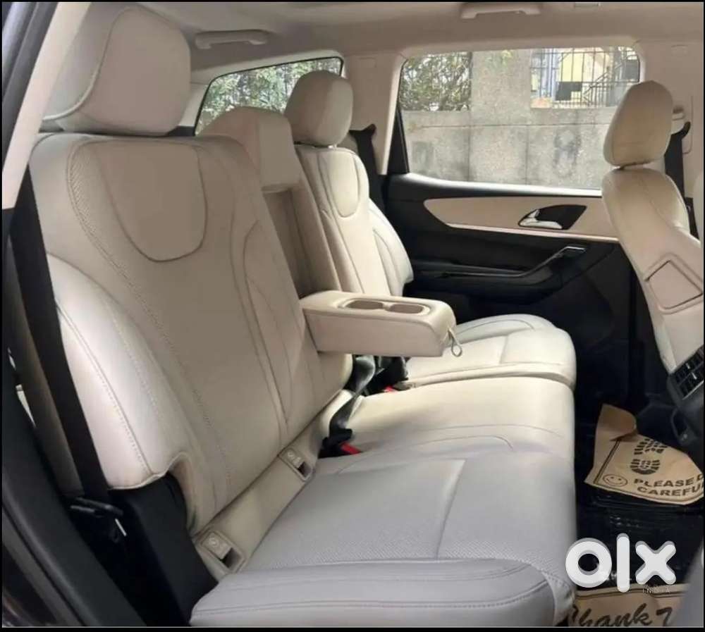 Mahindra Xuv700 Diesel Mt 2024