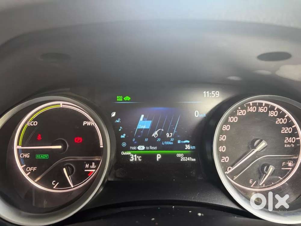 Toyota Camry Hybrid, 2022, Petrol
