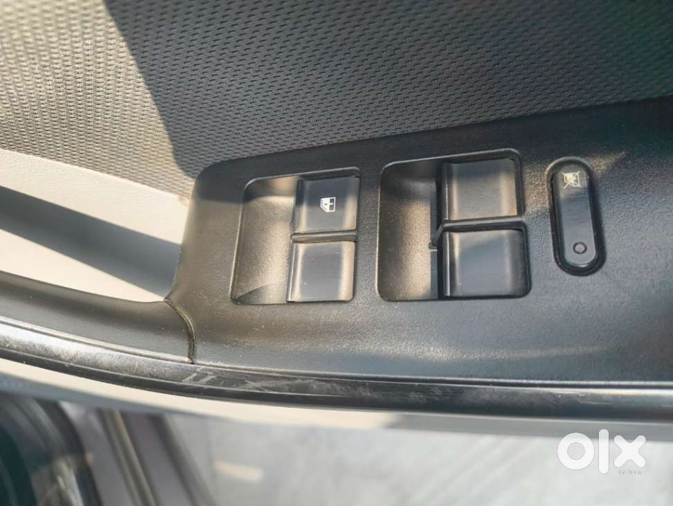 Tata Tigor Xz, 2017, Petrol