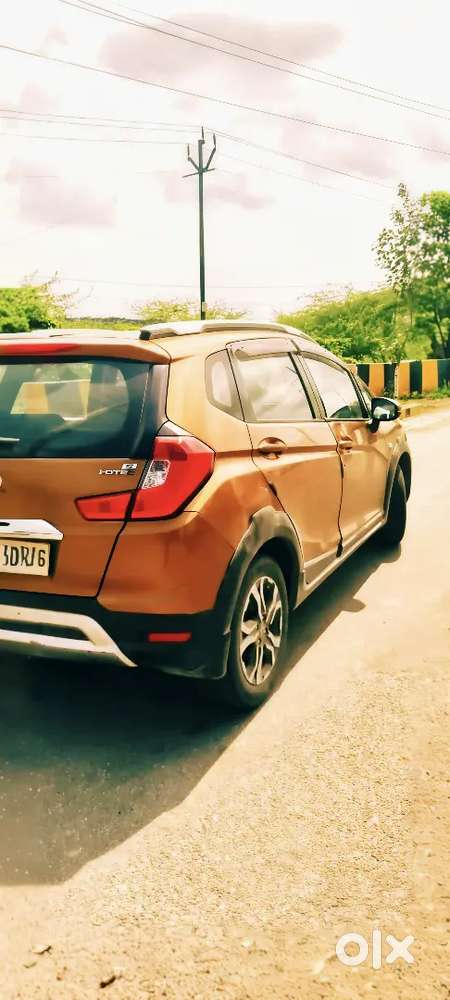 Honda Wrv Smt Diesel 2018 March 2nd Owner 87152km Run All Paper Comple