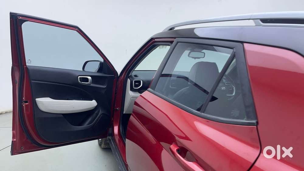 Hyundai Venue Sx Dual Tone, 2022, Petrol
