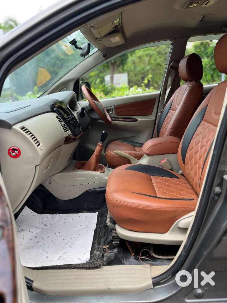 Toyota Innova 2.5 Vx 8 Str Bs-iii, 2012, Diesel