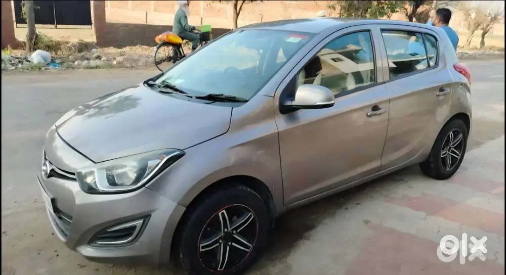 Hyundai I20 Magna 2012 Model Pb06 Number