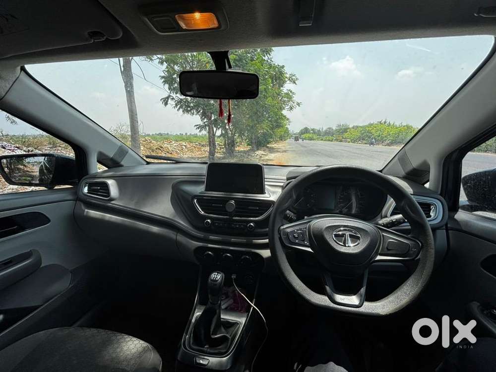 Tata Altroz 2021 Petrol 46800 Km Driven