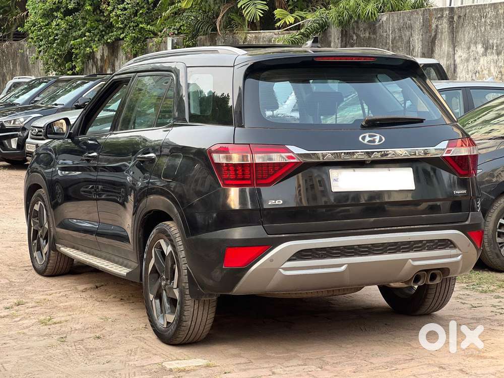 Hyundai Alcazar 2.0 Signature (o) Petrol At 6 Str Dual Tone, 2021, P..