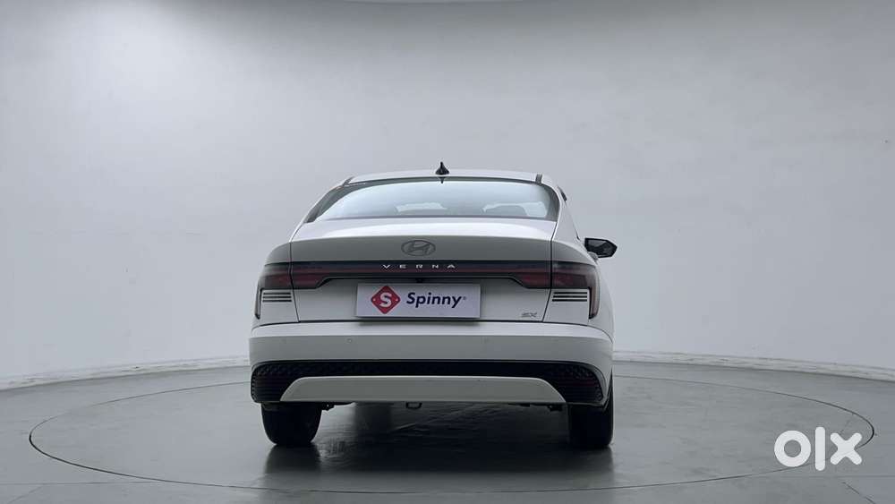Hyundai Verna 1.5 Sx Petrol Mt, 2023, Petrol